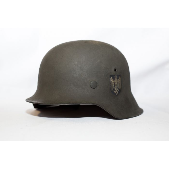 German WWII restored Heer M42 helmet (repro) –