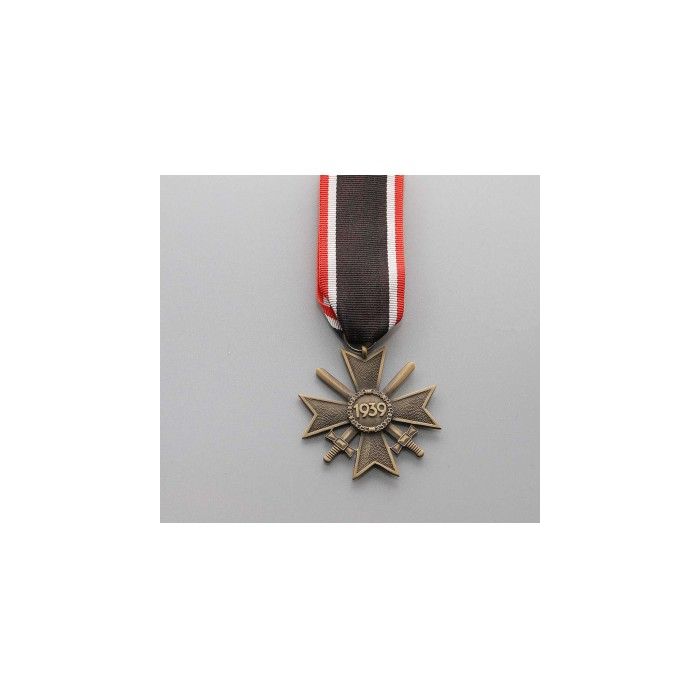 GERMAN WW2 WAR MERIT CROSS 2ND CLASS WITH SWORDS - Image 2