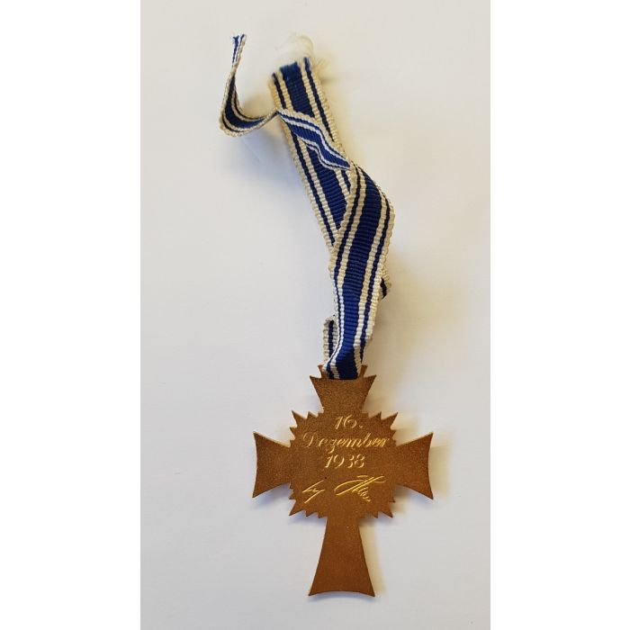 THE MOTHER'S CROSS OF HONOR GOLD or Ehrenkreuz der deutschen Mutter - Image 2