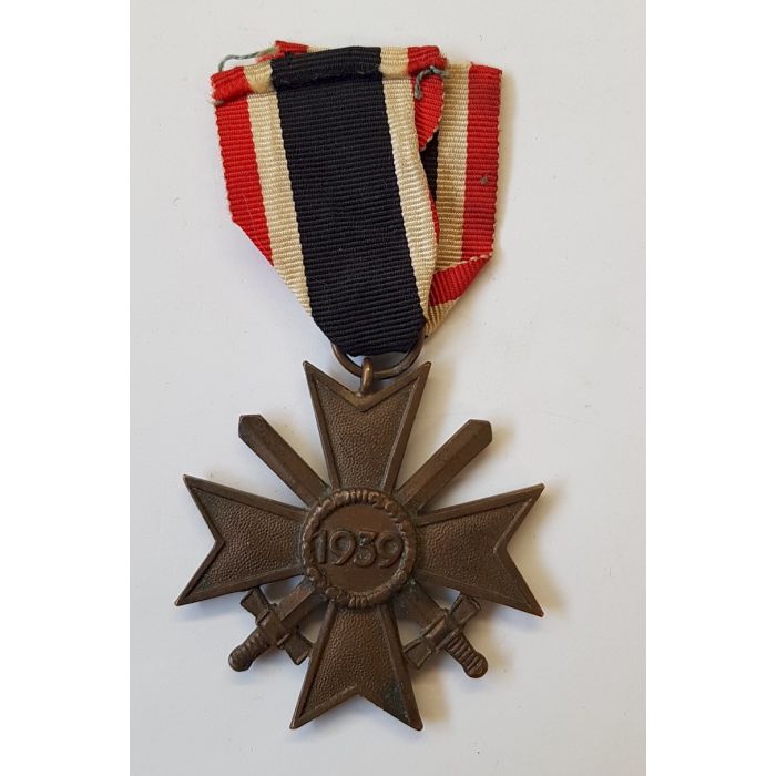 GERMAN WAR MERIT CROSS 2ND CLASS WITH SWORDS AND ISSUE ENVELOPE - Image 3