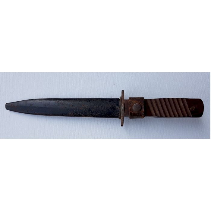GERMAN WWI TRENCH KNIFE AND METAL SCABBARD SHEATH MARKED GOTTLIEB HAMMESFAHR SOLINGEN FOCHE - Image 3