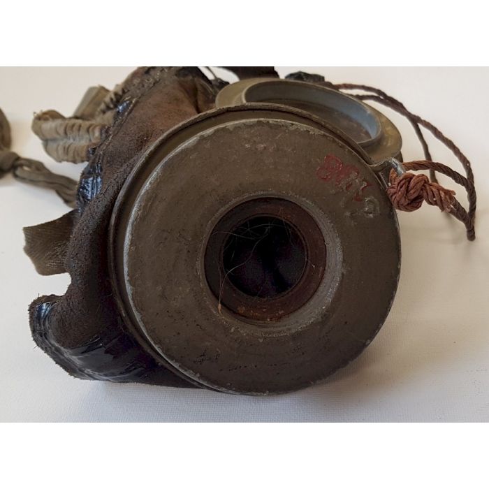 GERMAN WWI MODEL 17 GAS MASK AND FILTER - Image 9