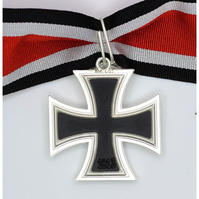 GERMAN WWII KNIGHTS CROSS TO THE IRON CROSS With Oak Leaves and Swords - Image 3