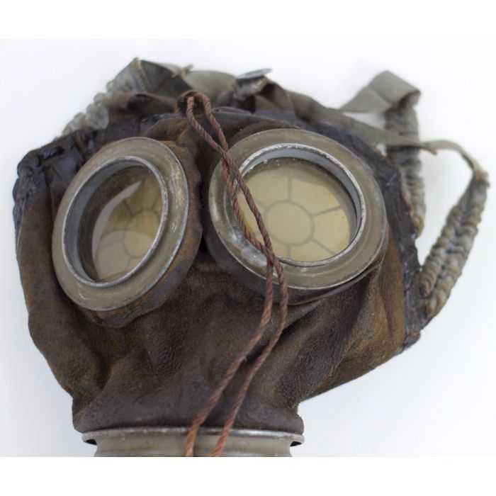 GERMAN WWI MODEL 17 GAS MASK AND FILTER - Image 3