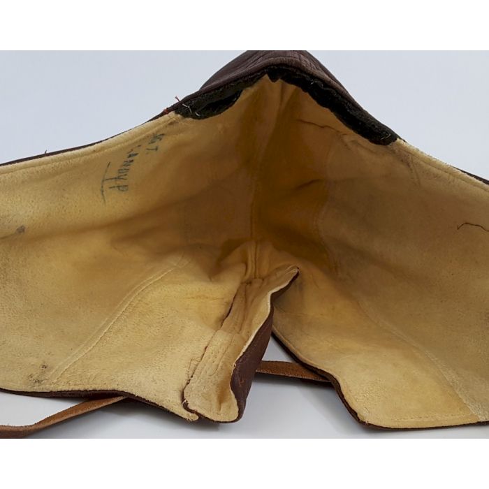 CANADIAN WW2 RCAF BCATP LEATHER FLIGHT HELMET 1943 WITH C BROAD ARROW - Image 2