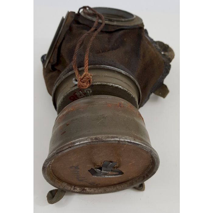 GERMAN WWI MODEL 17 GAS MASK AND FILTER - Image 5