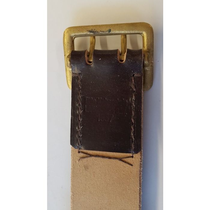 GERMAN WW2 GENERALS HEER ARMY OR LUFTWAFFE BROWN LEATHER BELT WITH ORIGINAL GOLD 2 PRONG BUCKLE - Image 2
