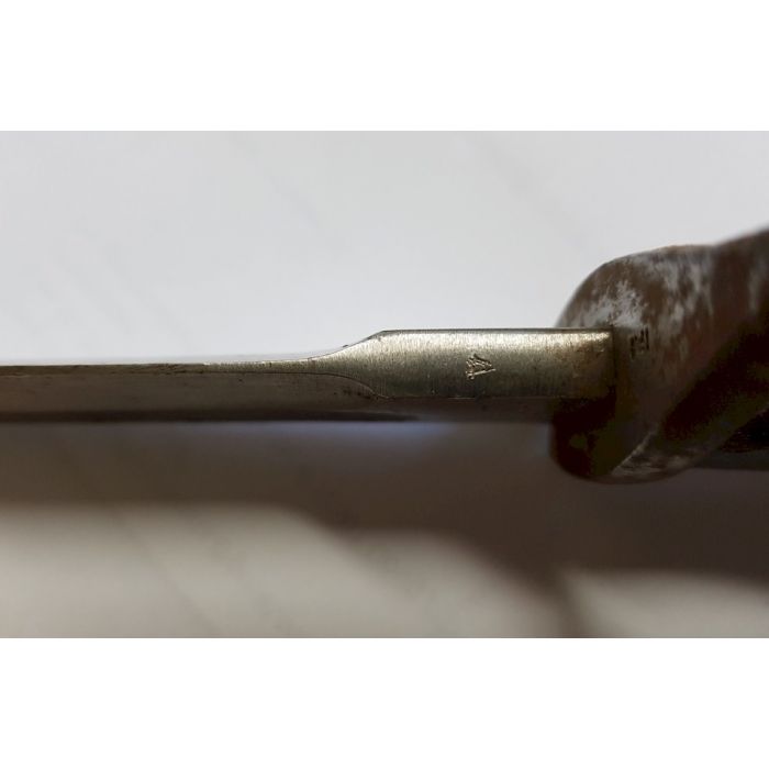 GERMAN WWI M1898 BUTCHER BAYONET WITH FROG & METAL SCABBARD. SIMSON & C. SUHL DATED 1916 - Image 8