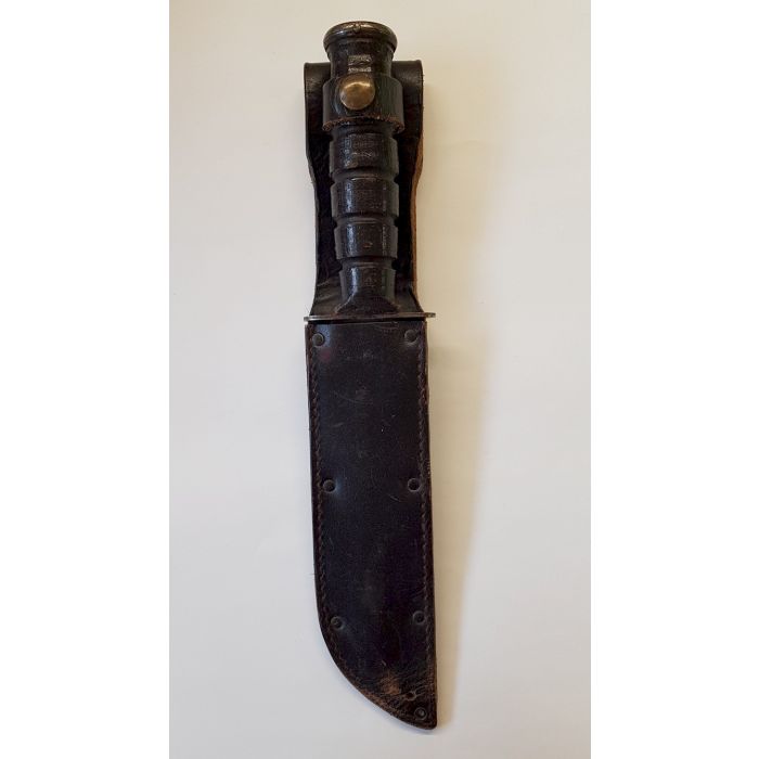 U.S. WW2 USMC MARK 2 KA-BAR FIGHTING KNIFE BY CAMILLUS WITH LEATHER SCABBARD - Image 2