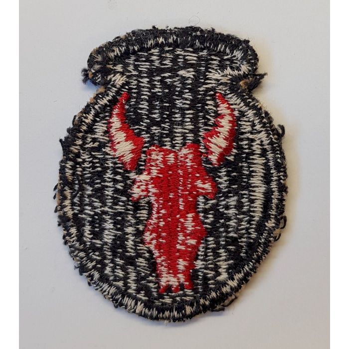 WW2 US ARMY 34TH INFANTRY "RED BULLS" DIVISION SLEEVE INSIGNIA PATCH - Image 2