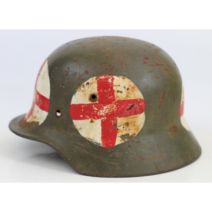 GERMAN WW2 M35 COMBAT MEDIC HELMET WITH 3 RED CROSS's - Image 6