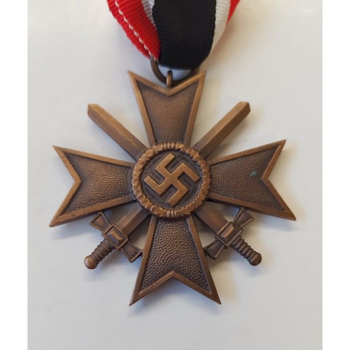 GERMAN WAR MERIT CROSS 2ND CLASS WITH SWORDS WITH AWARD DOCUMENT TO OBERGEFREITEN JOSEF JAGER - Image 3