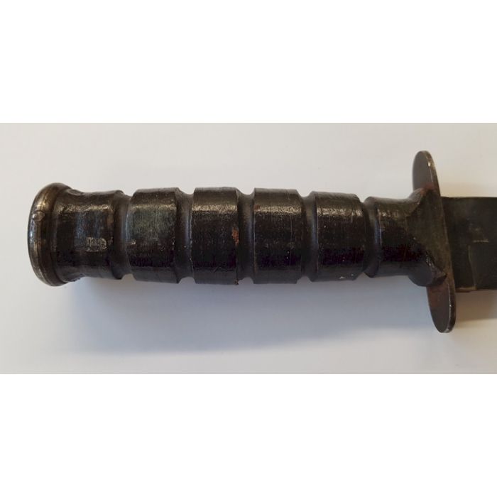 U.S. WW2 USMC MARK 2 KA-BAR FIGHTING KNIFE BY CAMILLUS WITH LEATHER SCABBARD - Image 9