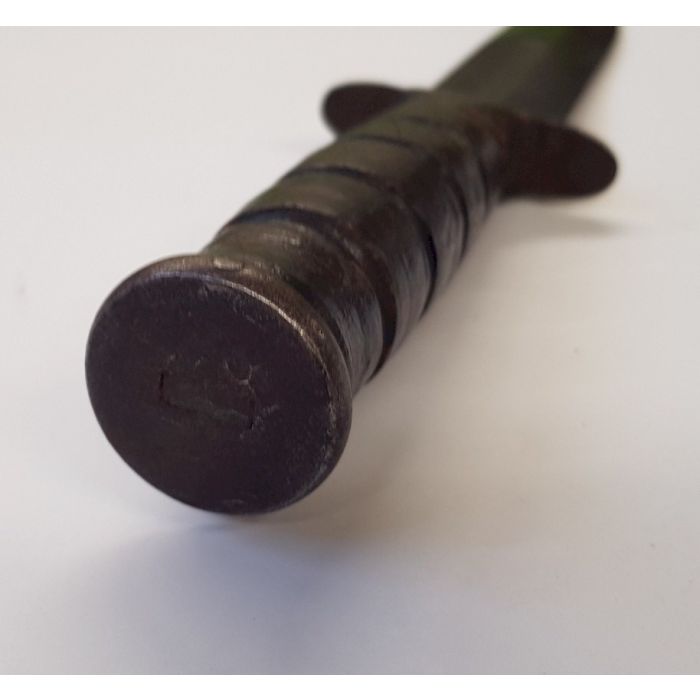 U.S. WWII KA-BAR FIGHTING KNIFE BY CAMILLUS N.Y. WITH LEATHER SCABBARD - Image 3
