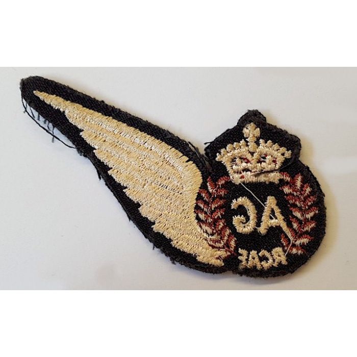 RCAF - WWII ROYAL CANADIAN AIR FORCE- AIR GUNNER'S (AG) PILOT WINGS - Image 2